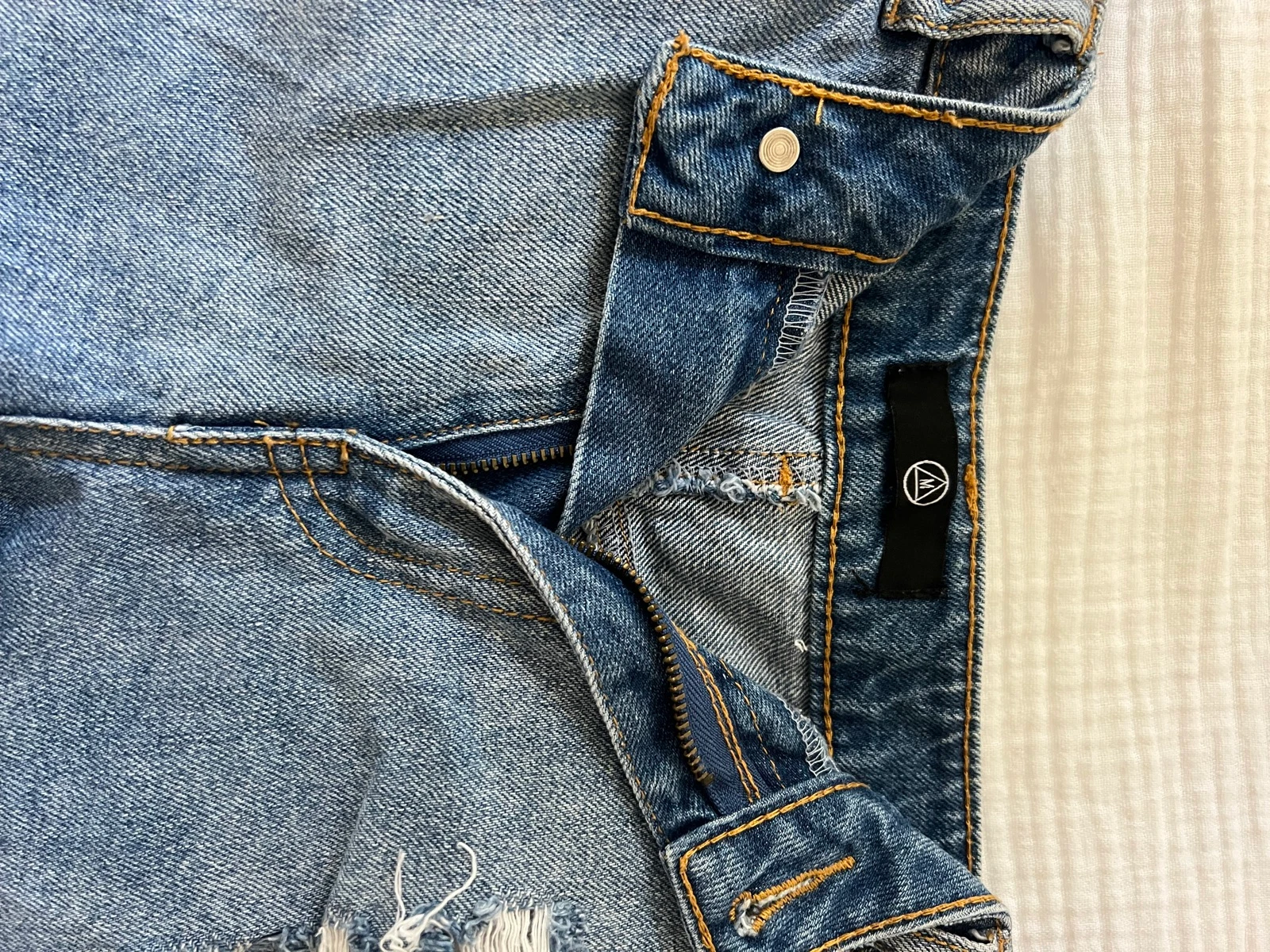 Short in short denim – photo 4